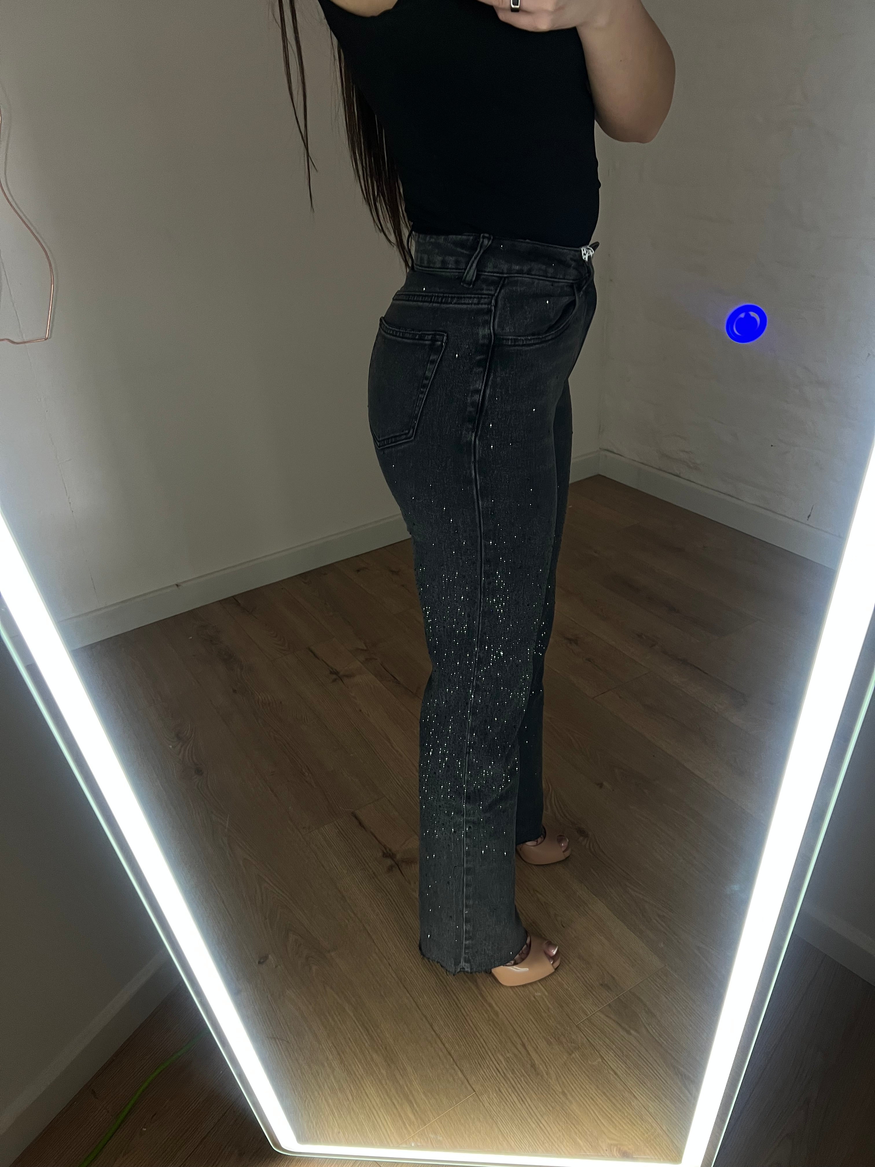 Jeans Lunghi con Strass da Donna: Denim Scintillante Nuova Collezione 2026