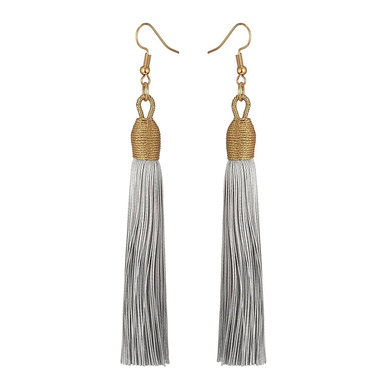 Aura Boho-Chic: Orecchini a Cascata con Frange Silk