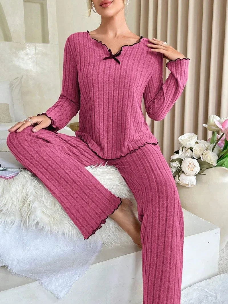 Moonlight Kiss Pyjamas – Warmth with a Delicate Charm