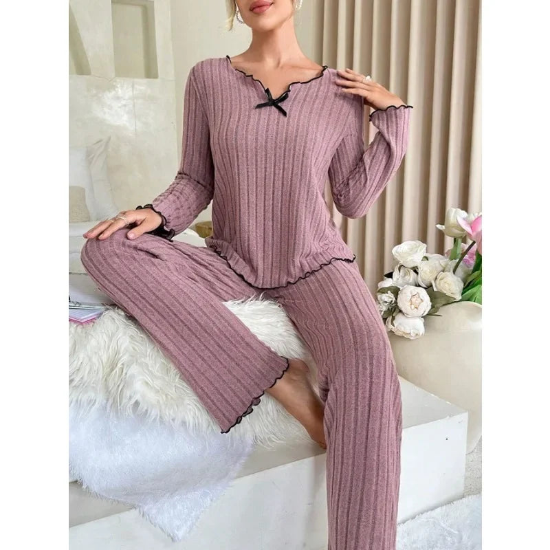 Moonlight Kiss Pyjamas – Warmth with a Delicate Charm