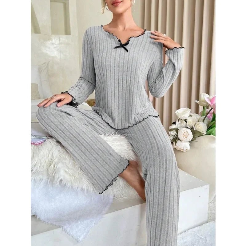 Moonlight Kiss Pyjamas – Warmth with a Delicate Charm
